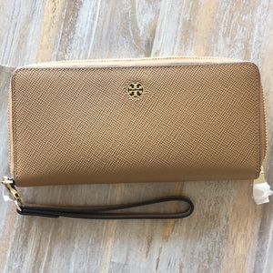 NWT Tory Burch Perry Zip Continental Wallet